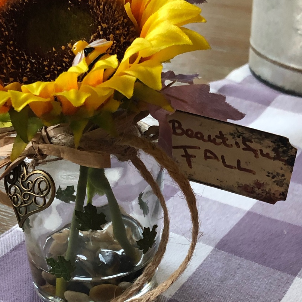 Fall tabletop decor - Picture 12 of 12